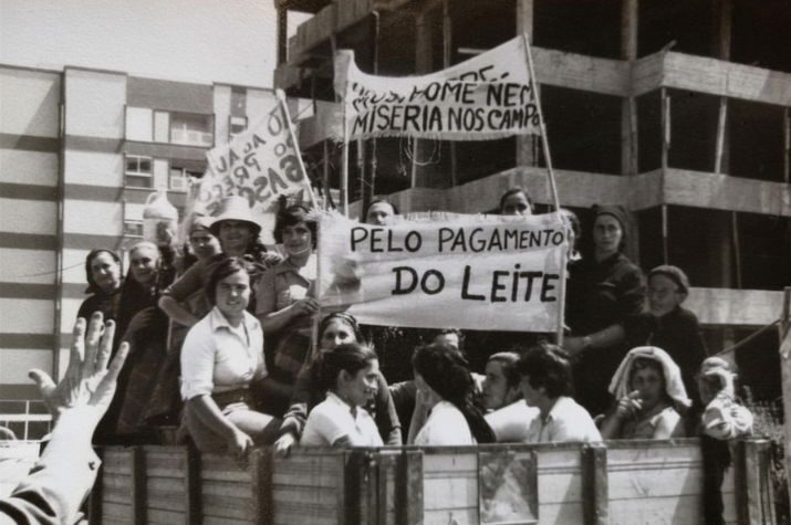 Mulheres em Luta pelo Aumento do Pre&ccedil;o do Leite - Coimbra, 1979